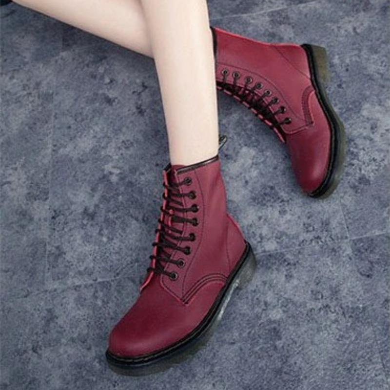 Victoria’s High-Ankle Leather Lace-Up Boots