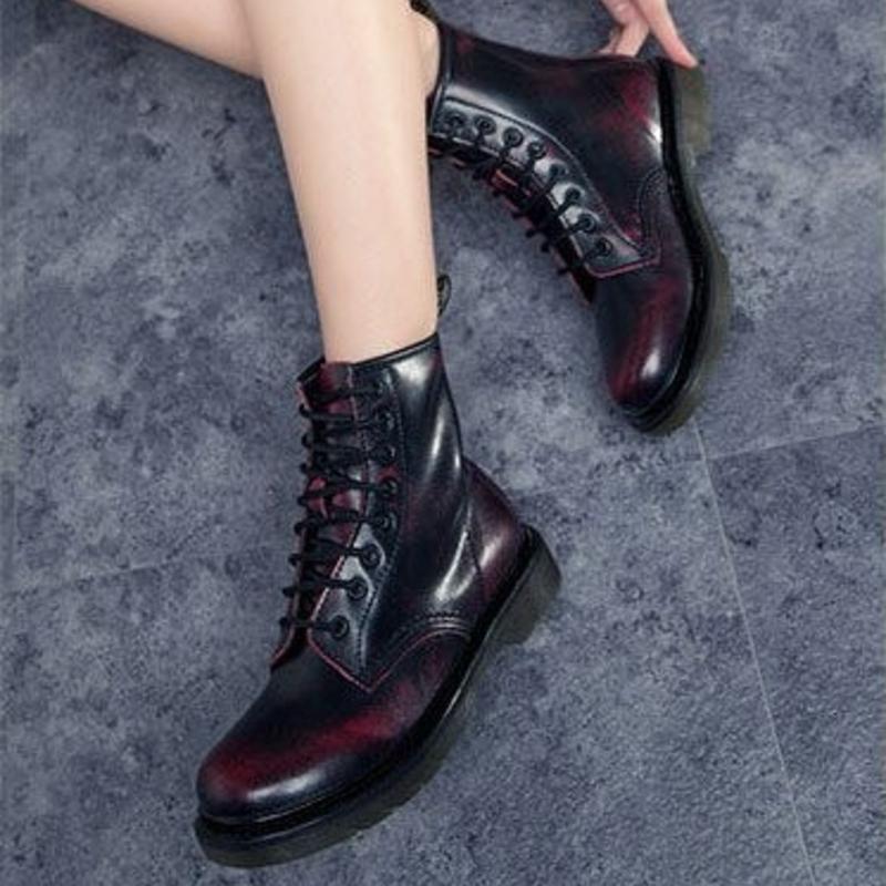 Victoria’s High-Ankle Leather Lace-Up Boots