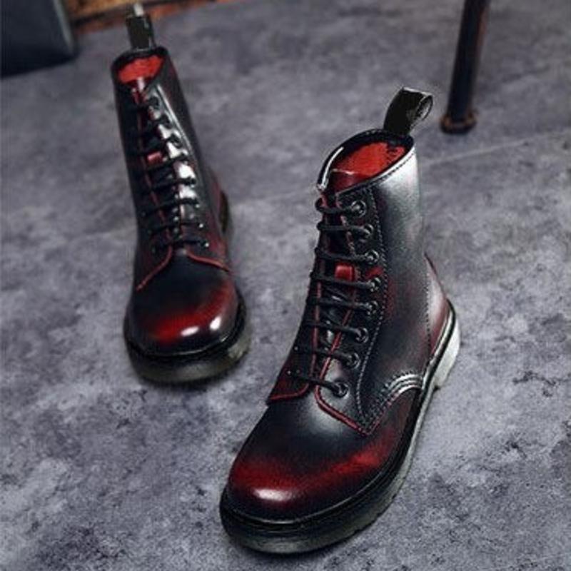 Victoria’s High-Ankle Leather Lace-Up Boots