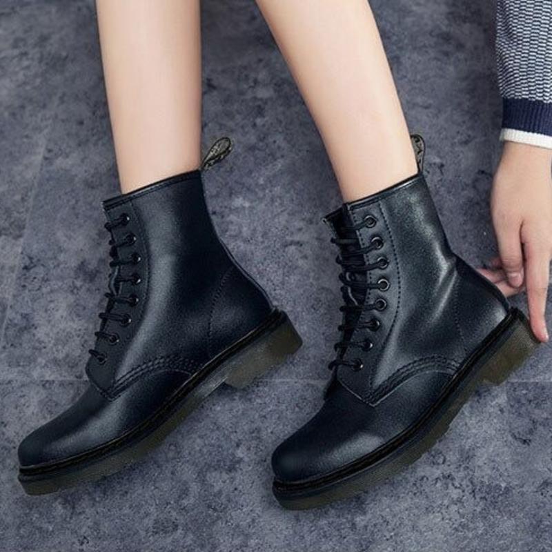 Victoria’s High-Ankle Leather Lace-Up Boots