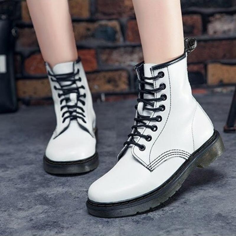 Victoria’s High-Ankle Leather Lace-Up Boots