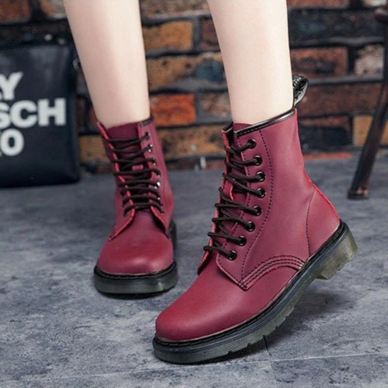 Victoria’s High-Ankle Leather Lace-Up Boots