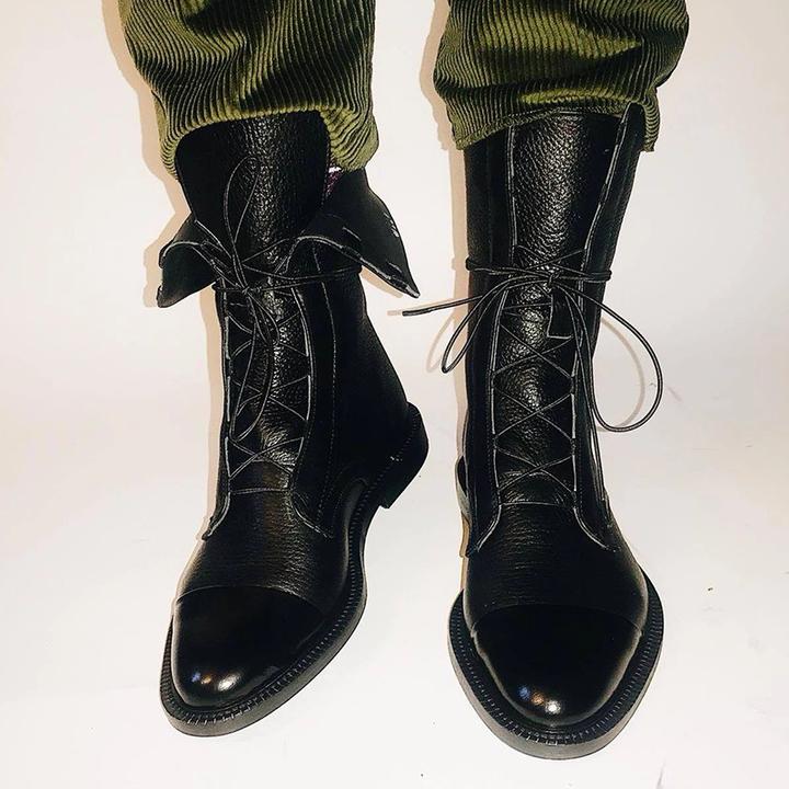 Victoria’s Classic Lace-Up Genuine Leather Everyday Boots
