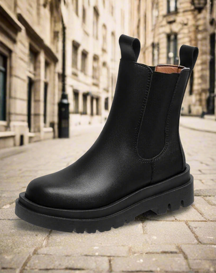 Victoria’s Chunky Platform Chelsea Boots