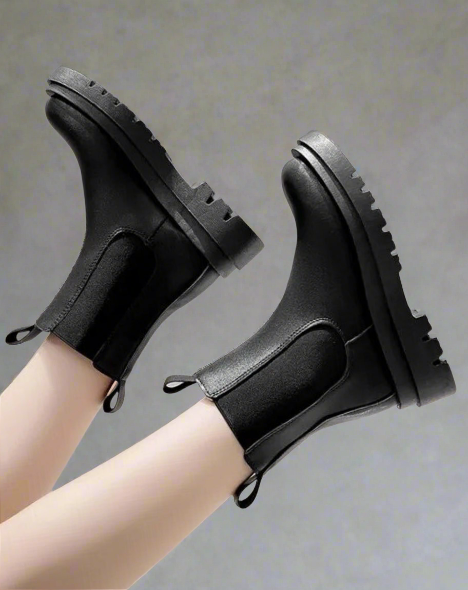 Victoria’s Chunky Platform Chelsea Boots