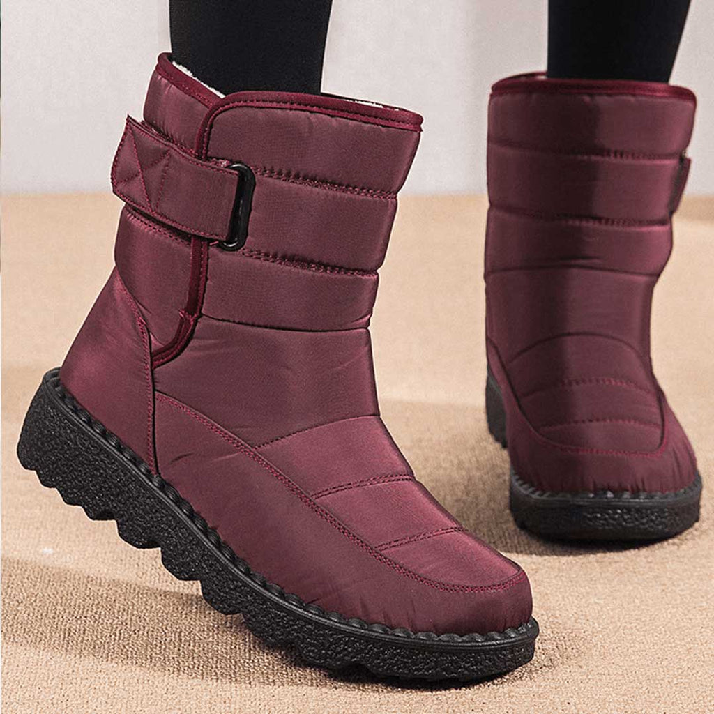 Victoria’s Quilted Winter Grip Boots