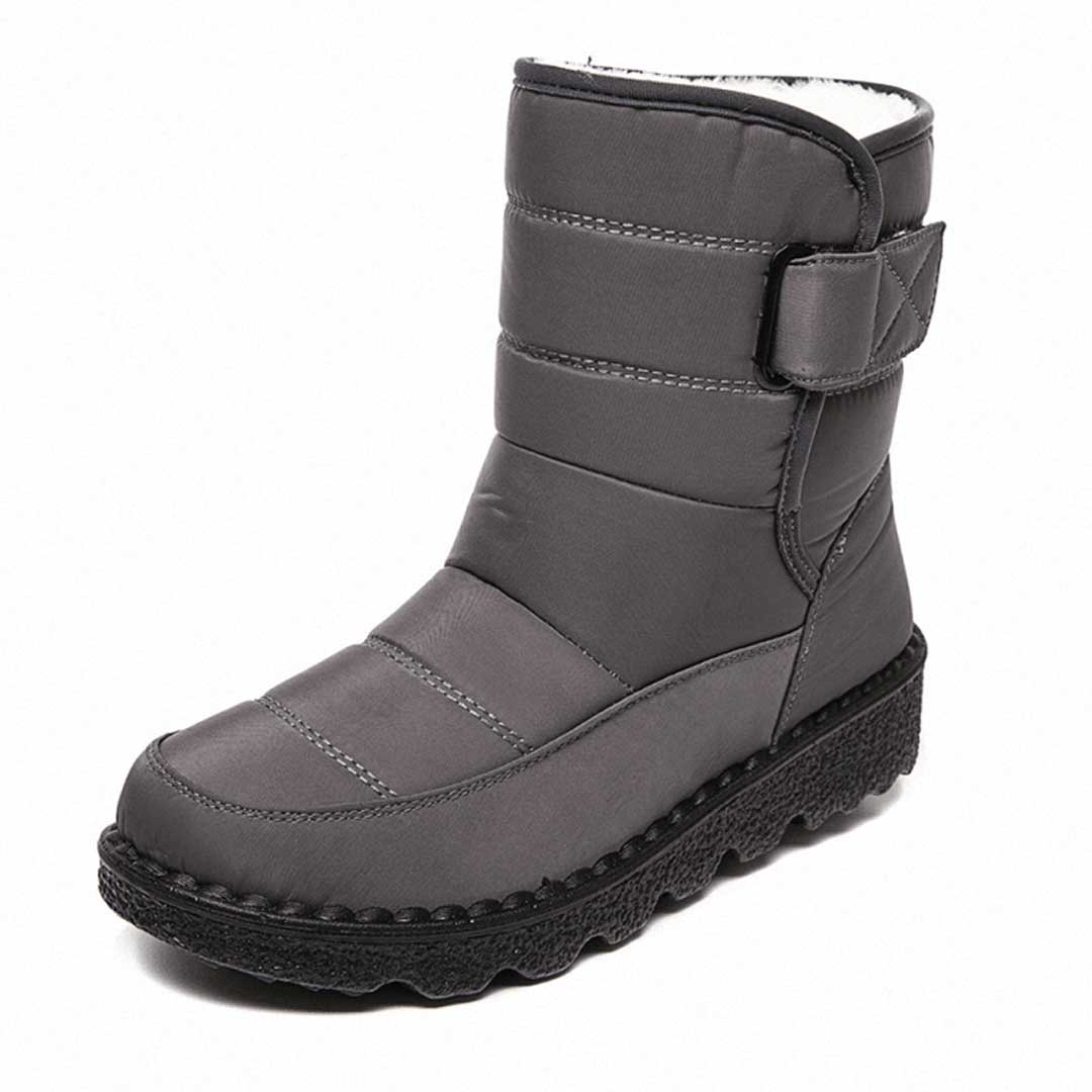 Victoria’s Quilted Winter Grip Boots